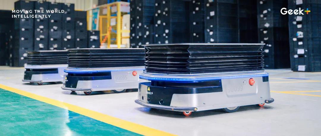 AMR vs AGV - 7 Key Differences that Businesses Need to Know