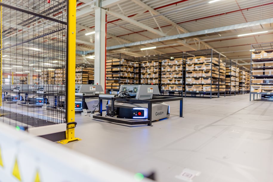 Hunkemoller_Geek+_Robots
