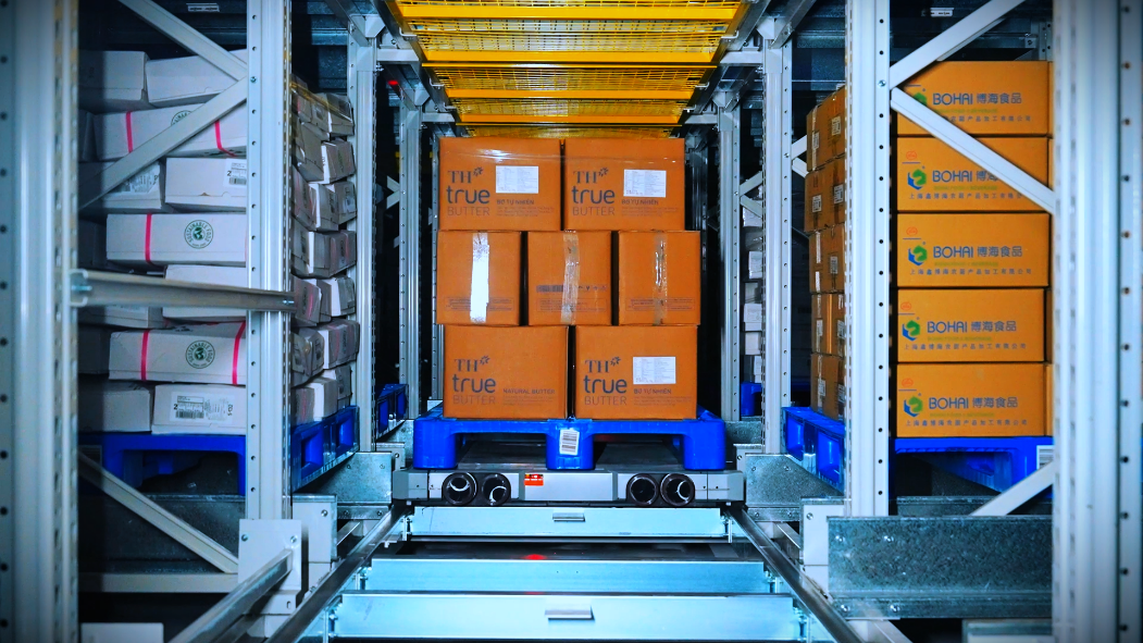 Geek+ Pallet-to-Person SkyCube System at JJCL Cold Chain Logistics Facility