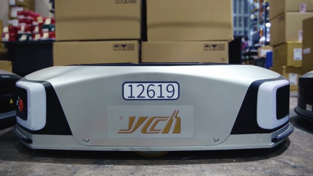 Geek+ is transforming the logistics industry in Singapore with AMRs _ YCH _ Channel News Asia 5-25 screenshot Geek+ is transforming the logistics industry in Singapore with AMRs _ YCH _ Channel News Asia 5-25 screenshot