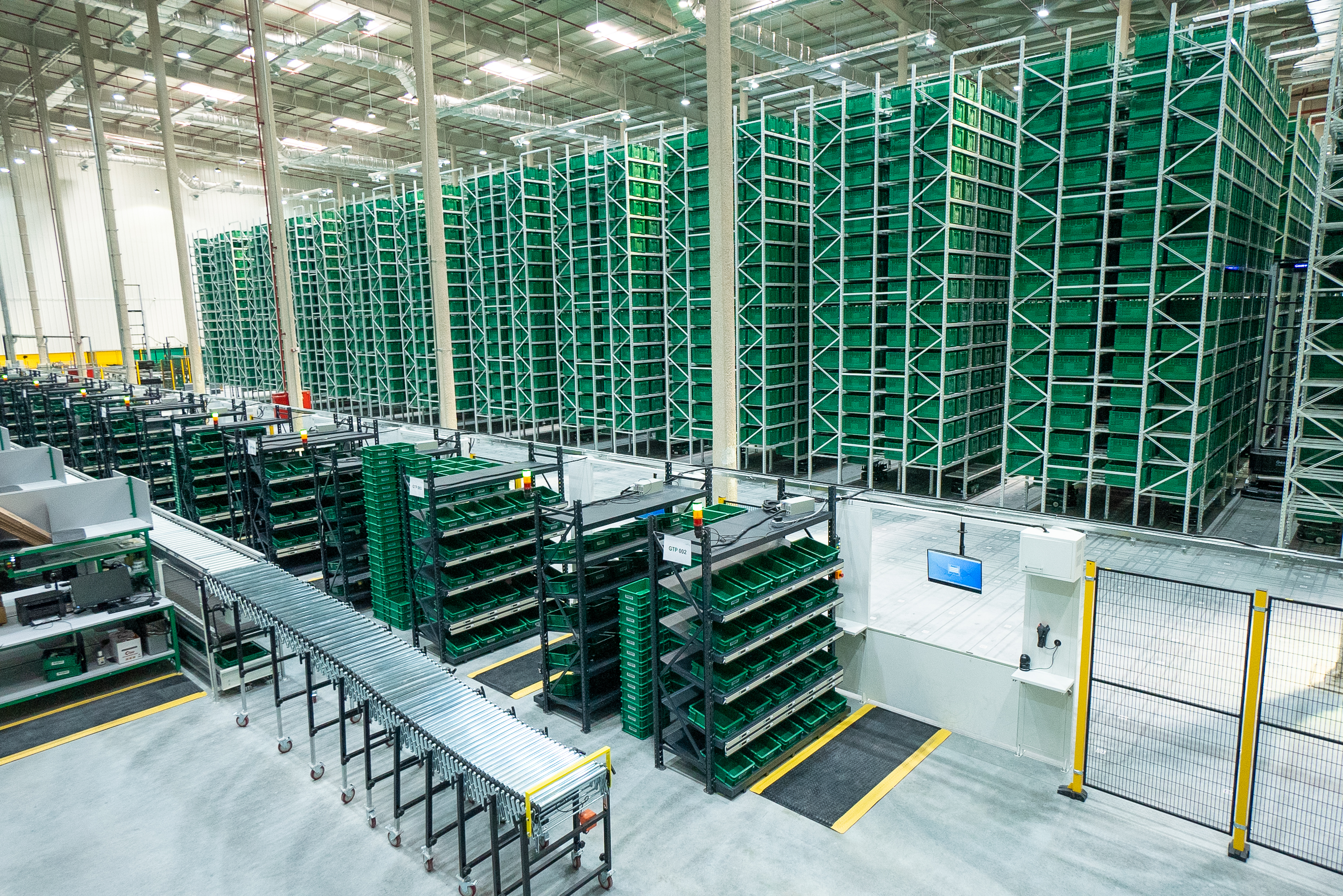 Geekplus and Starlinks forge long-term automation partnership with RoboShuttle8